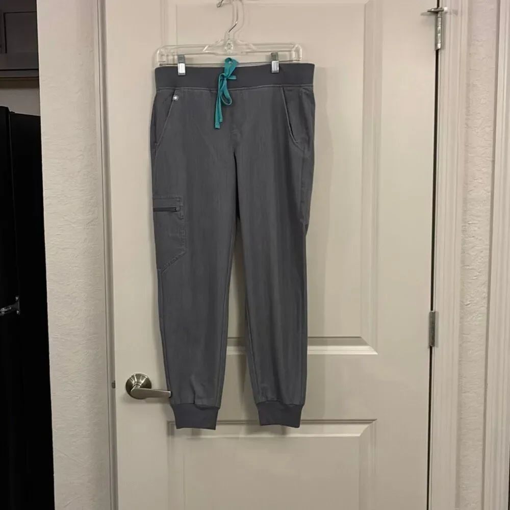 Figs scrub joggers, Zamora women’s size small/P